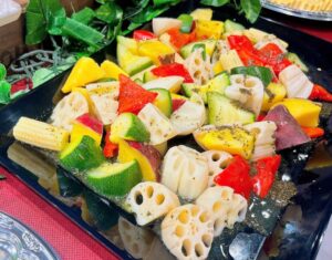 香るバジルとごろっと野菜のサラダ